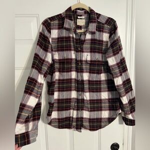 L American Eagle plaid  burgundy Forest green flannel shirt Fall Colors